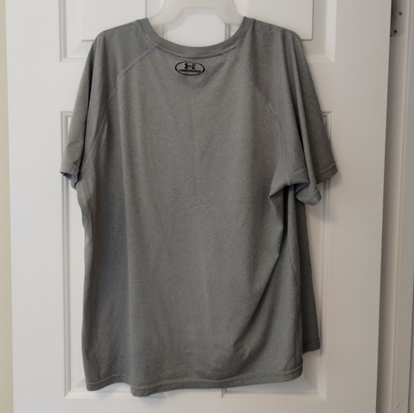 *5 for $20* Under Armour heatgear shirt - Picture 2 of 8